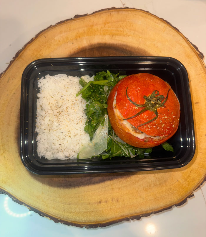 Stuffed Tomatoes with Lean Ground Beef, with White Rice and Arugula Salad (Olive Oil & Parmesan Shavings) 1 Stuffed Tomatoes with Lean Ground Beef, with White Rice and Arugula Salad (Olive Oil & Parmesan Shavings)